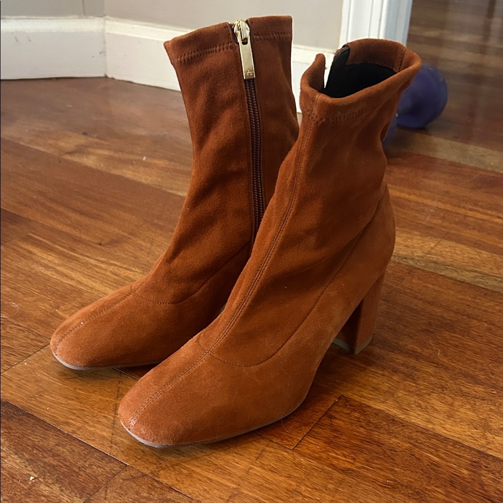 Elegant Brown Suede Ankle Boots